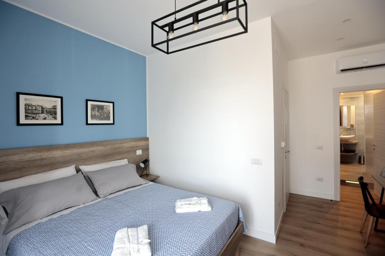 Angio Holiday Rooms เนเปิลส์ ภายนอก รูปภาพ