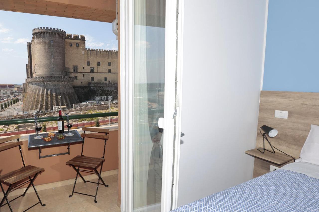 Angio Holiday Rooms เนเปิลส์ ภายนอก รูปภาพ